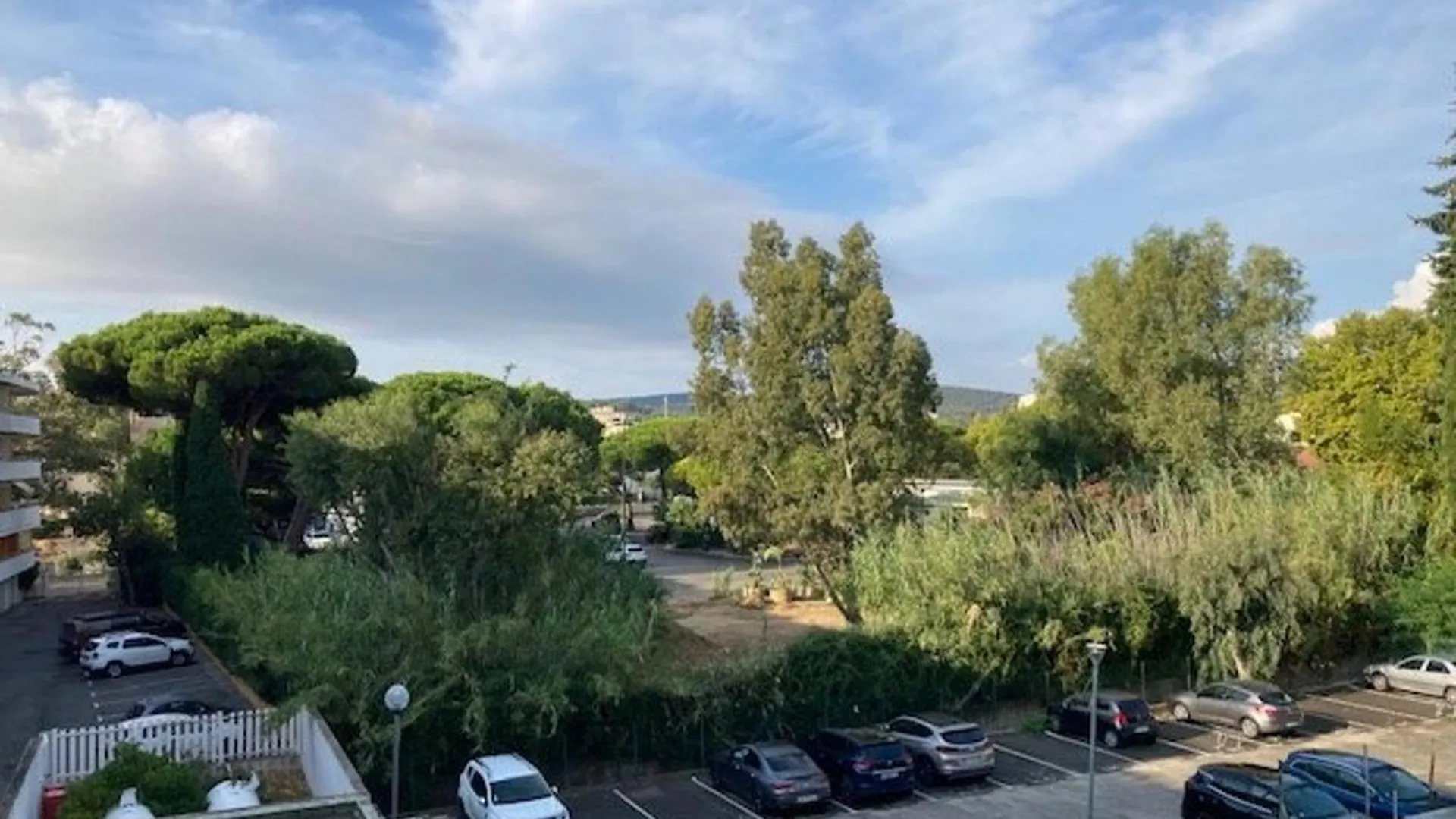 Apartment Appartement Climatise, Traversant Avec Parking Prive - Centre Ville Le Lavandou - Fr-1-308-193 France