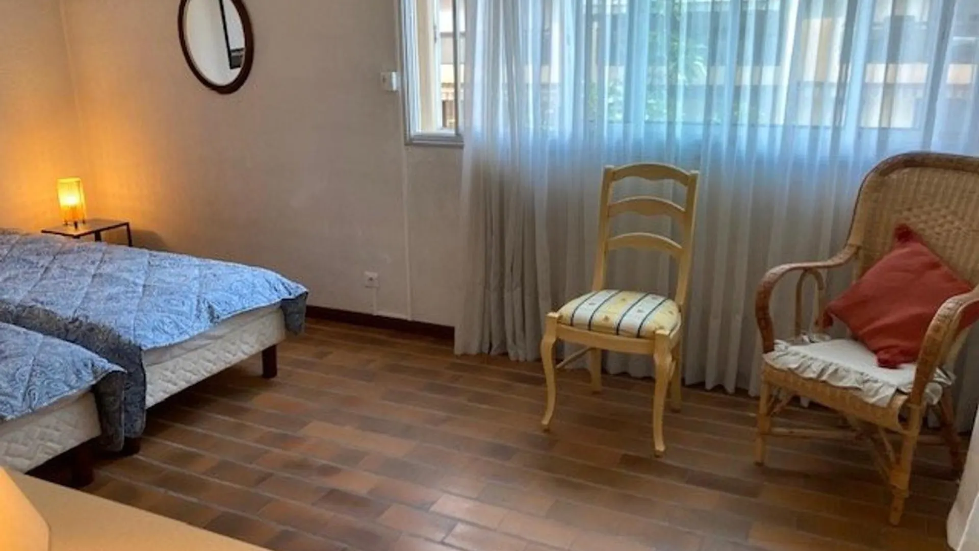 Appartement Climatise, Traversant Avec Parking Prive - Centre Ville Le Lavandou - Fr-1-308-193